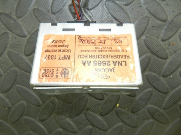 147. JAGUAR XJ6 XJ40. LNA2665AA RADIATOR EXCITER ECU KEY TRANSPONDER - Image 2