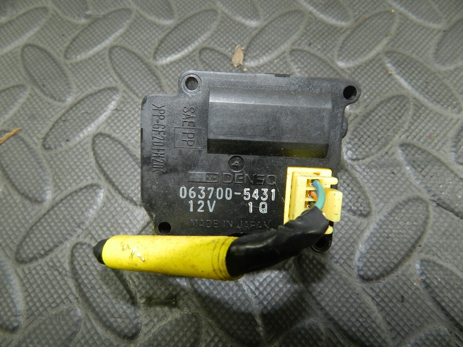 147. JAGUAR XJ6 XJ40. HEATER FLAP CONTROL ACTUATOR MOTOR