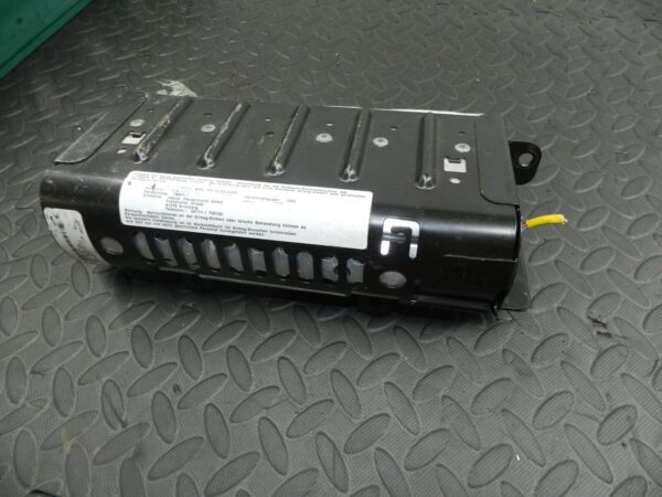 147. JAGUAR XJ6 XJ40. PASSENGER SIDE DASHBOARD AIRBAG
