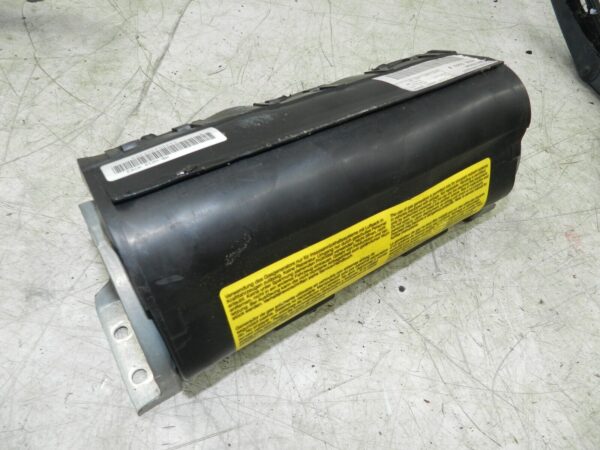 (141) MERCEDES E CLASS SALOON W210. DASHBOARD PASSENGER AIR BAG - Image 2