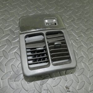 147. JAGUAR XJ6 XJ40. REAR TWIN AIR BLOWER VENTS