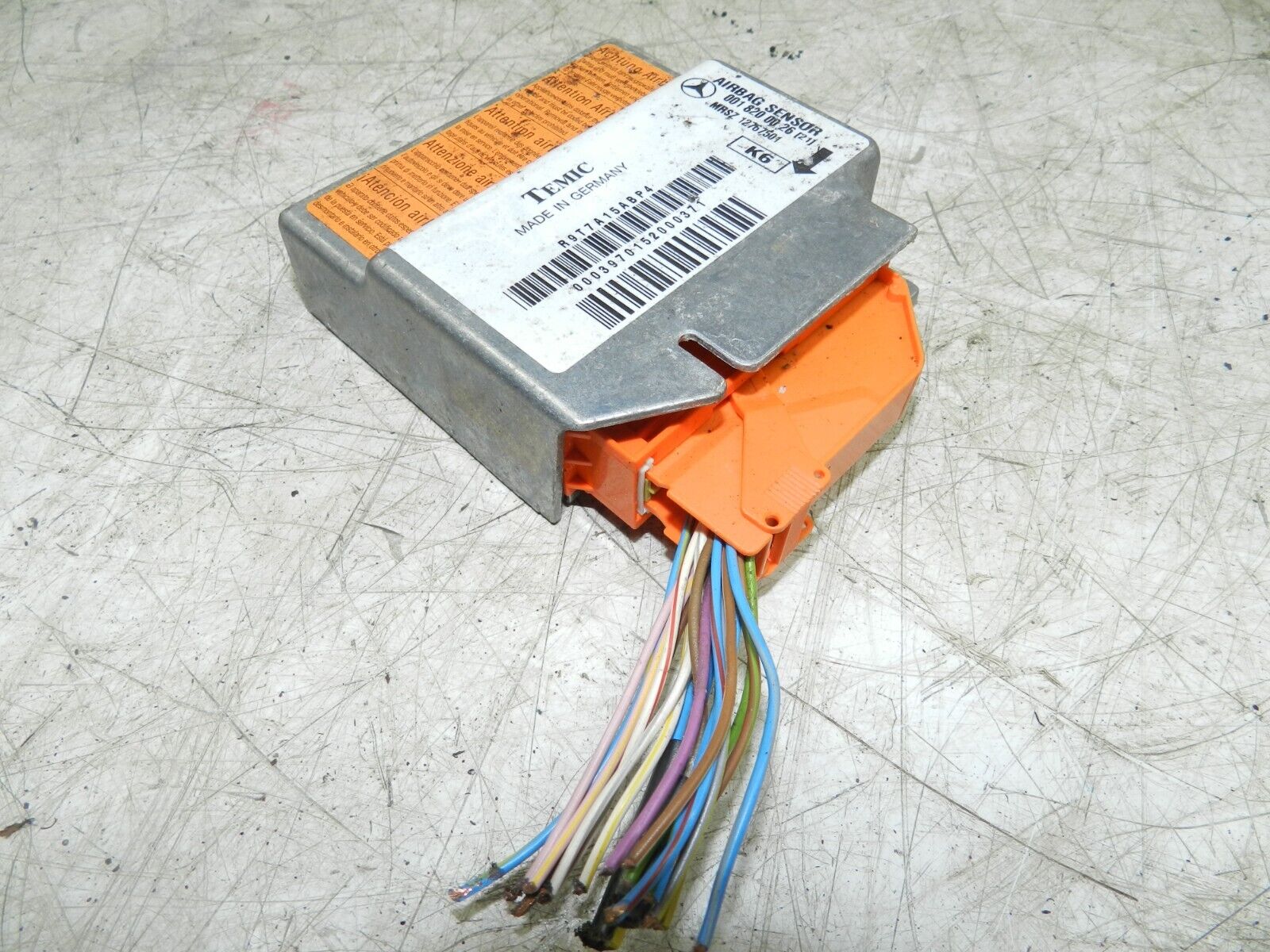 (141) MERCEDES E CLASS SALOON W210. AIR BAG ECU SENSOR 0018200026