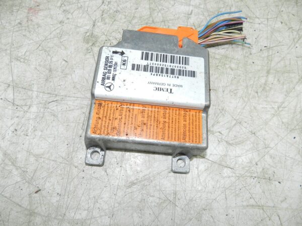 (141) MERCEDES E CLASS SALOON W210. AIR BAG ECU SENSOR 0018200026 - Image 2