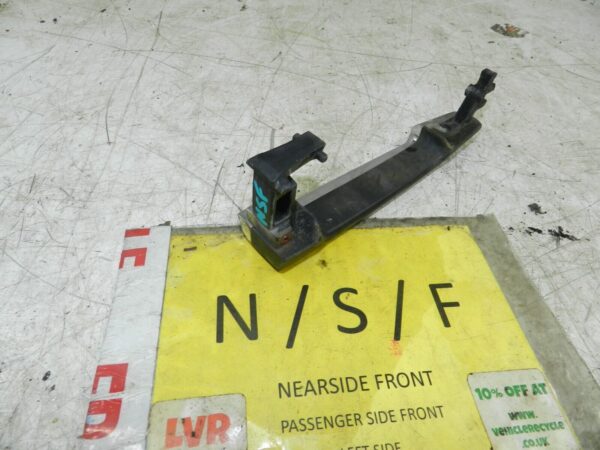 (141) MERCEDES E CLASS SALOON W210. PASSENGER SIDE FRONT DOOR EXTERNAL HANDLE - Image 3