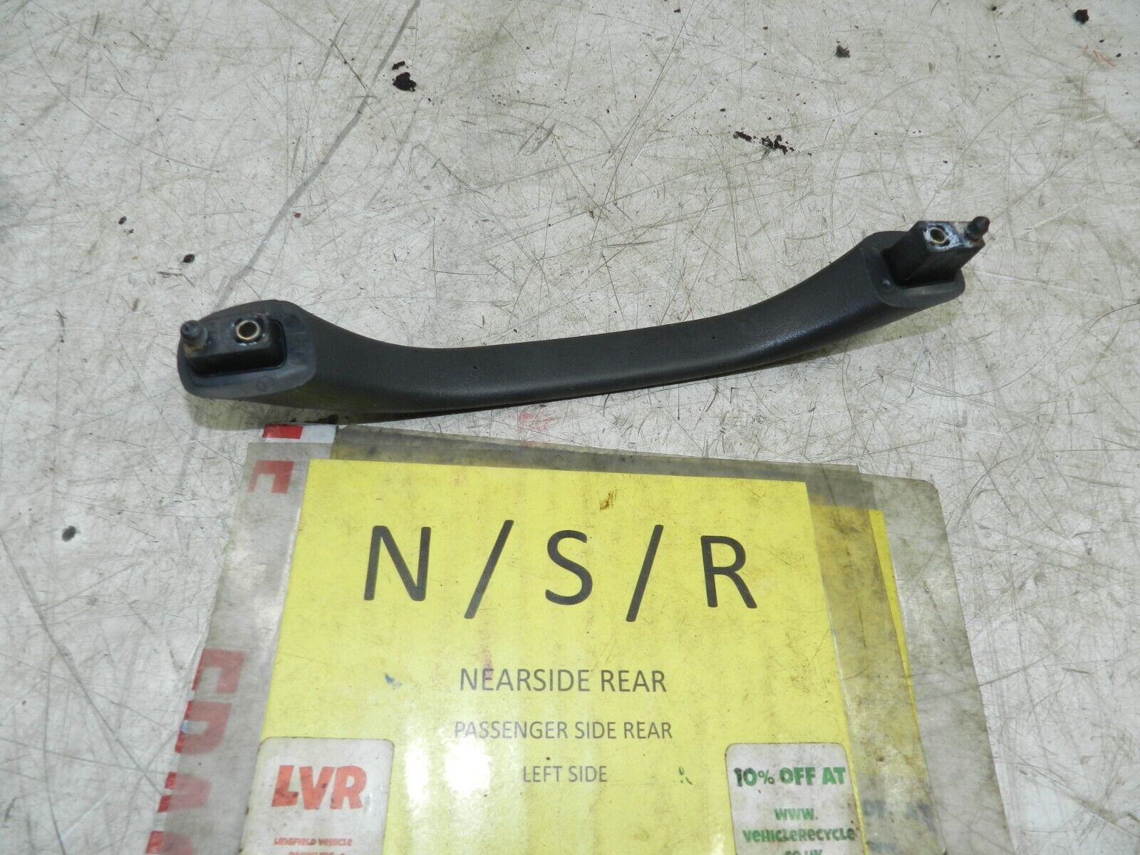 (141) MERCEDES E CLASS SALOON W210. PASSENGER SIDE REAR GRAB HANDLE - Image 3