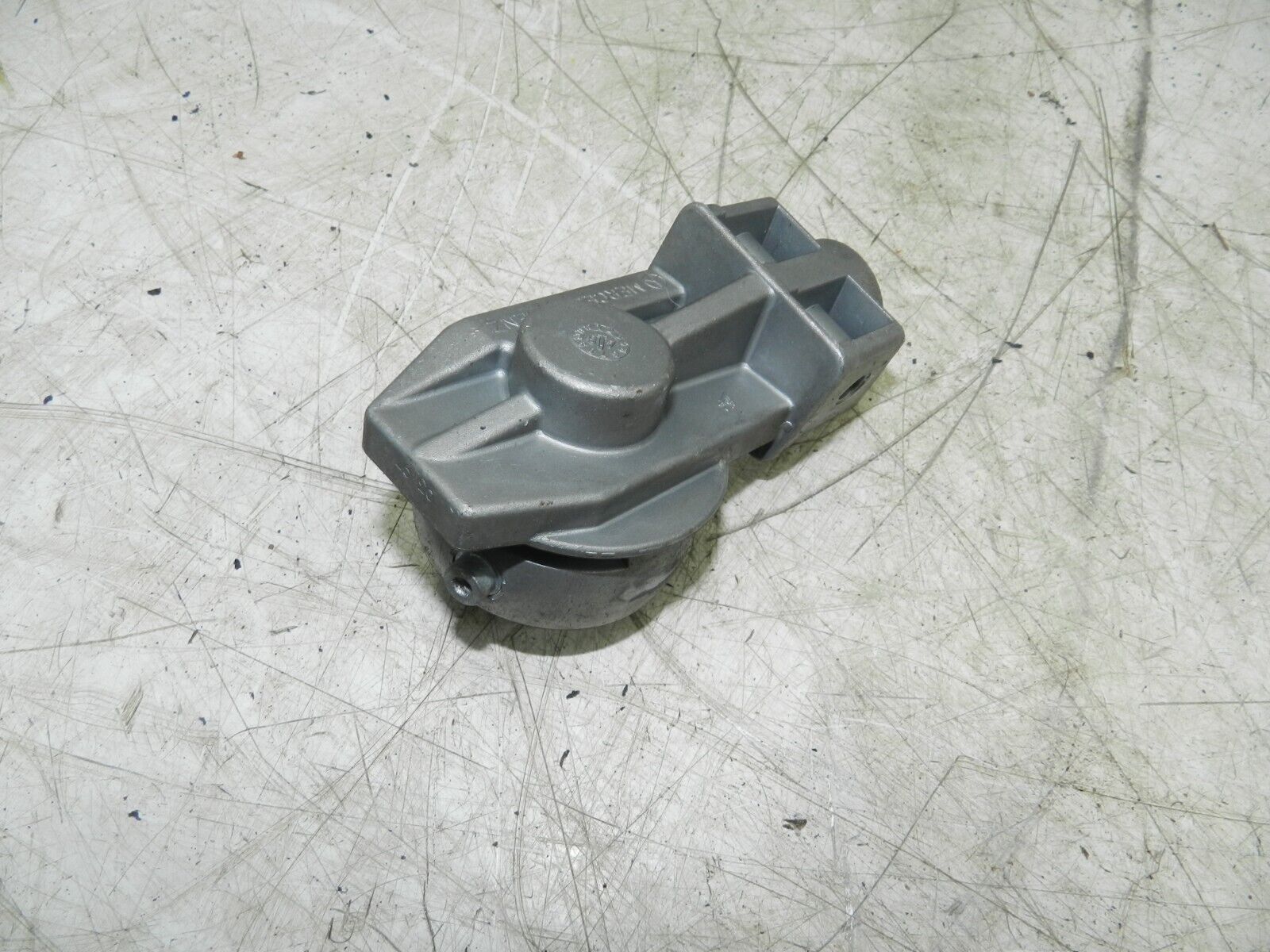 (141) MERCEDES E CLASS SALOON W210. IGNITION LOCK