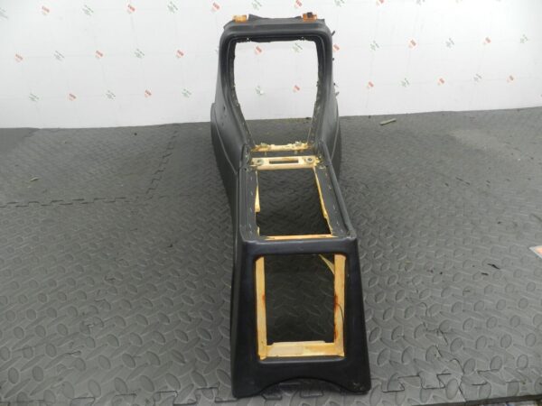 147. JAGUAR XJ6 XJ40. CENTRE CONSOLE FRAME
