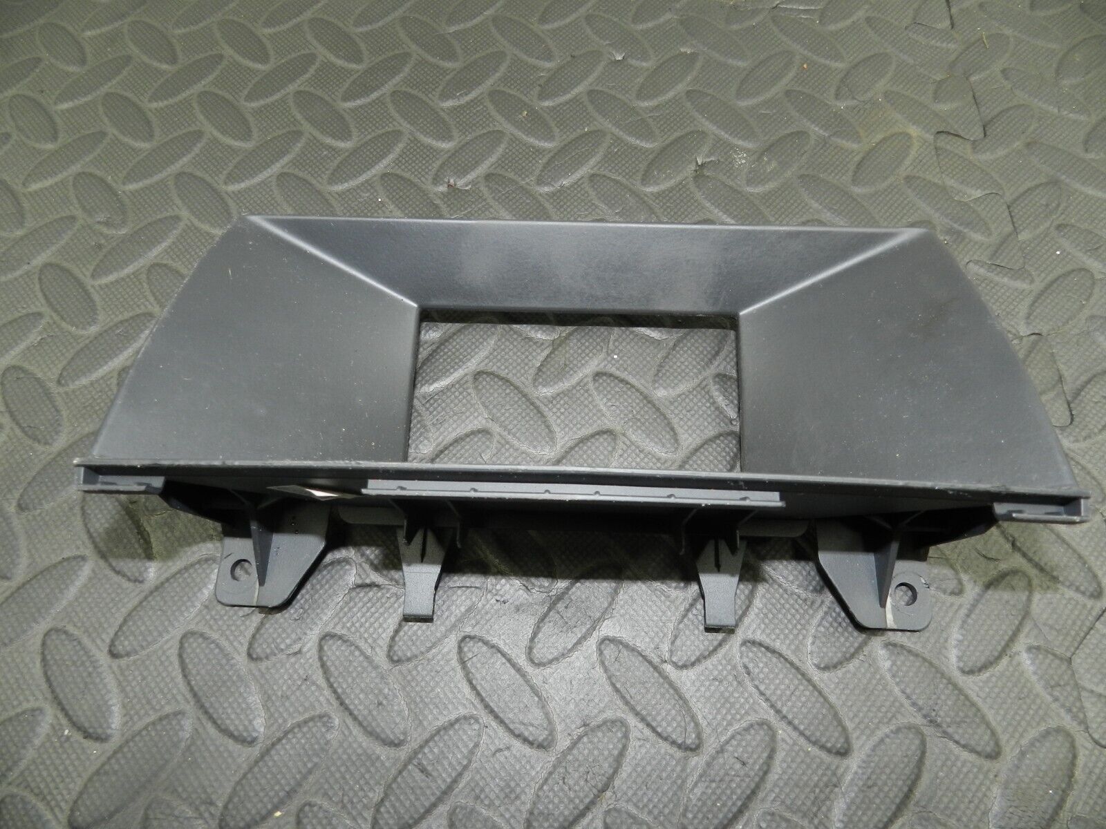(144) 2009 VAUXHALL ASTRA H. CENTRE CONSOLE DISPLAY SCREEN