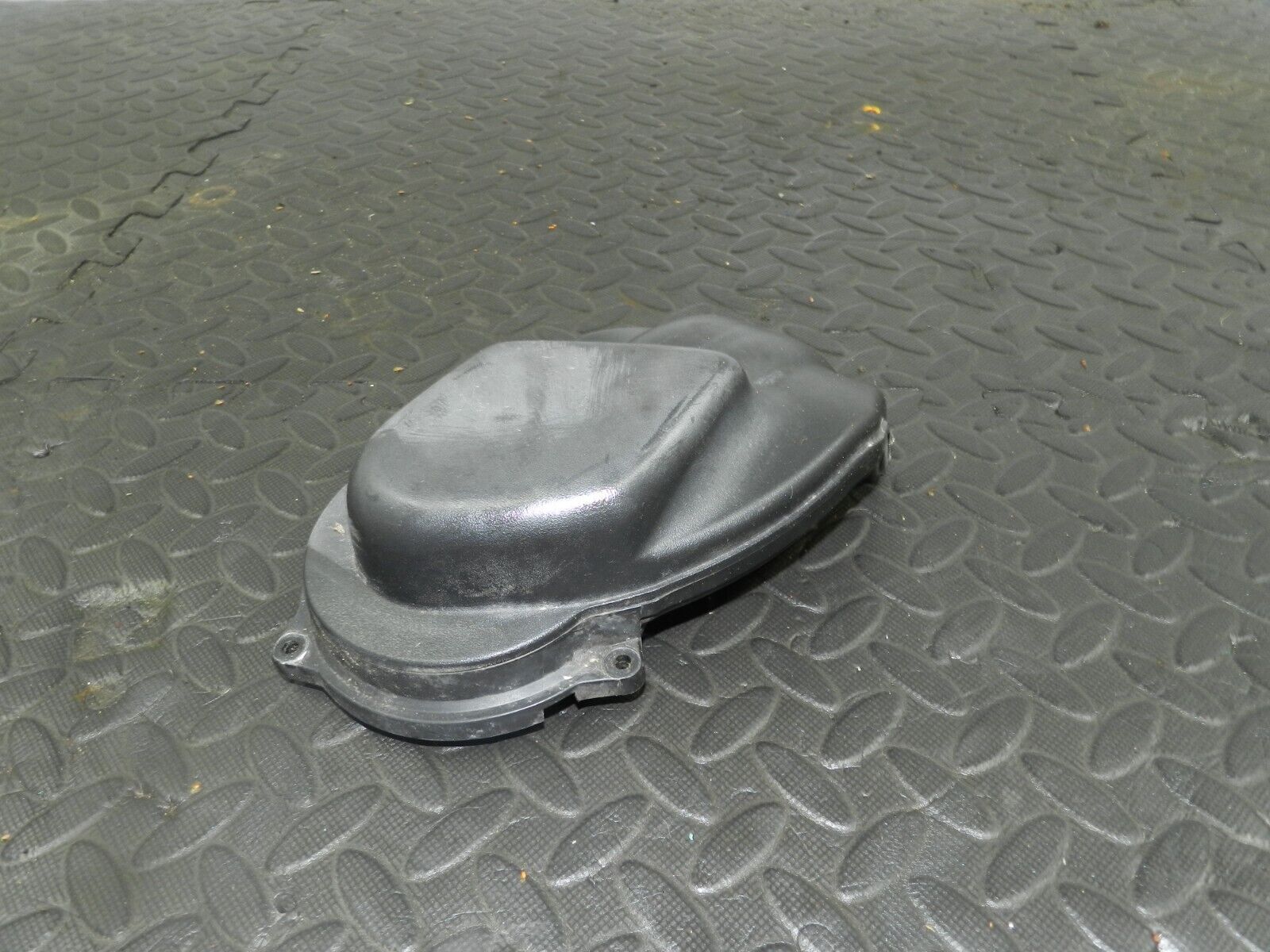 2005 HONDA HORNET CB600FS. AIR BOX FILTER DUCT COVER