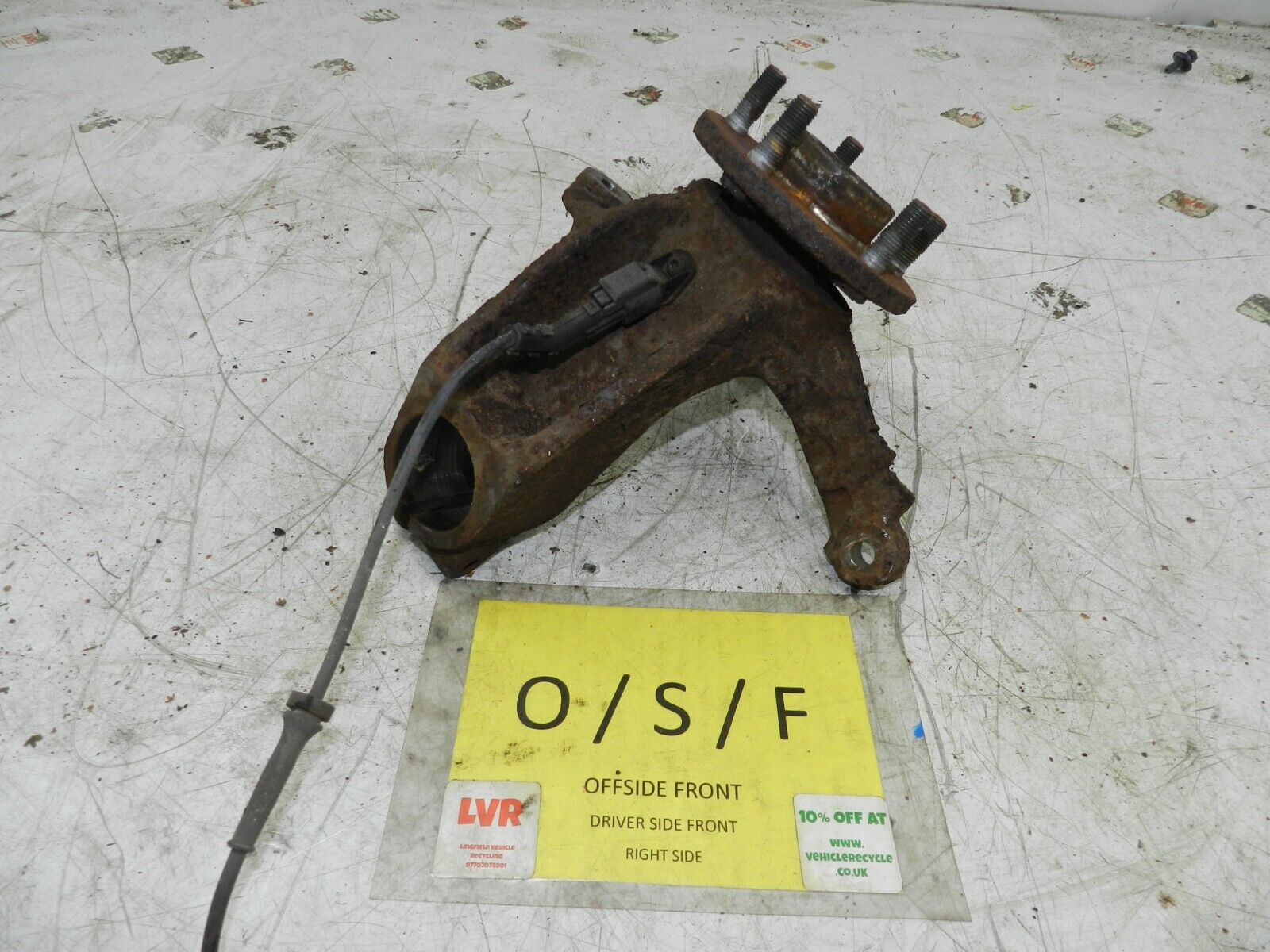 2008 FORD FOCUS CC CONVERTIBLE. DRIVER SIDE FRONT WHEEL HUB STUB AXLE - Image 2