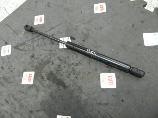 134. 1997-2002 JAGUAR XJ8. BOOT LID TAILGATE GAS STRUT