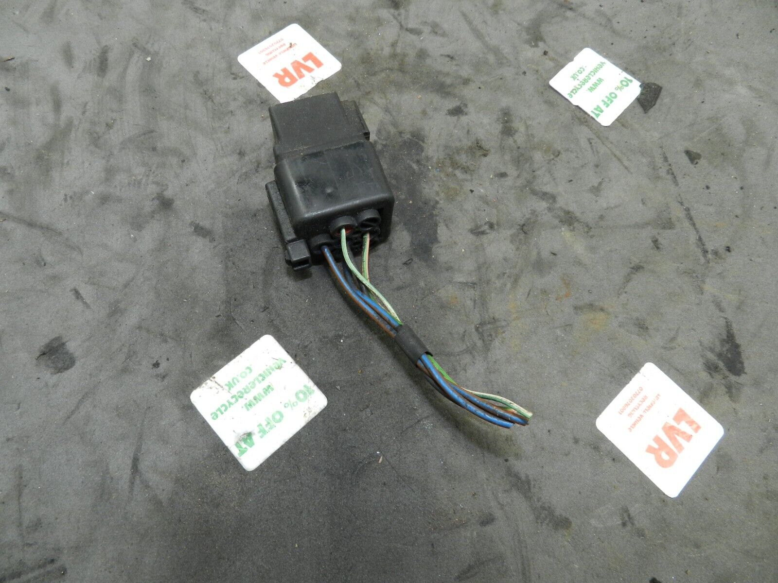 134. 1997-2002 JAGUAR XJ8. 5 PIN BLACK RELAY - Image 2