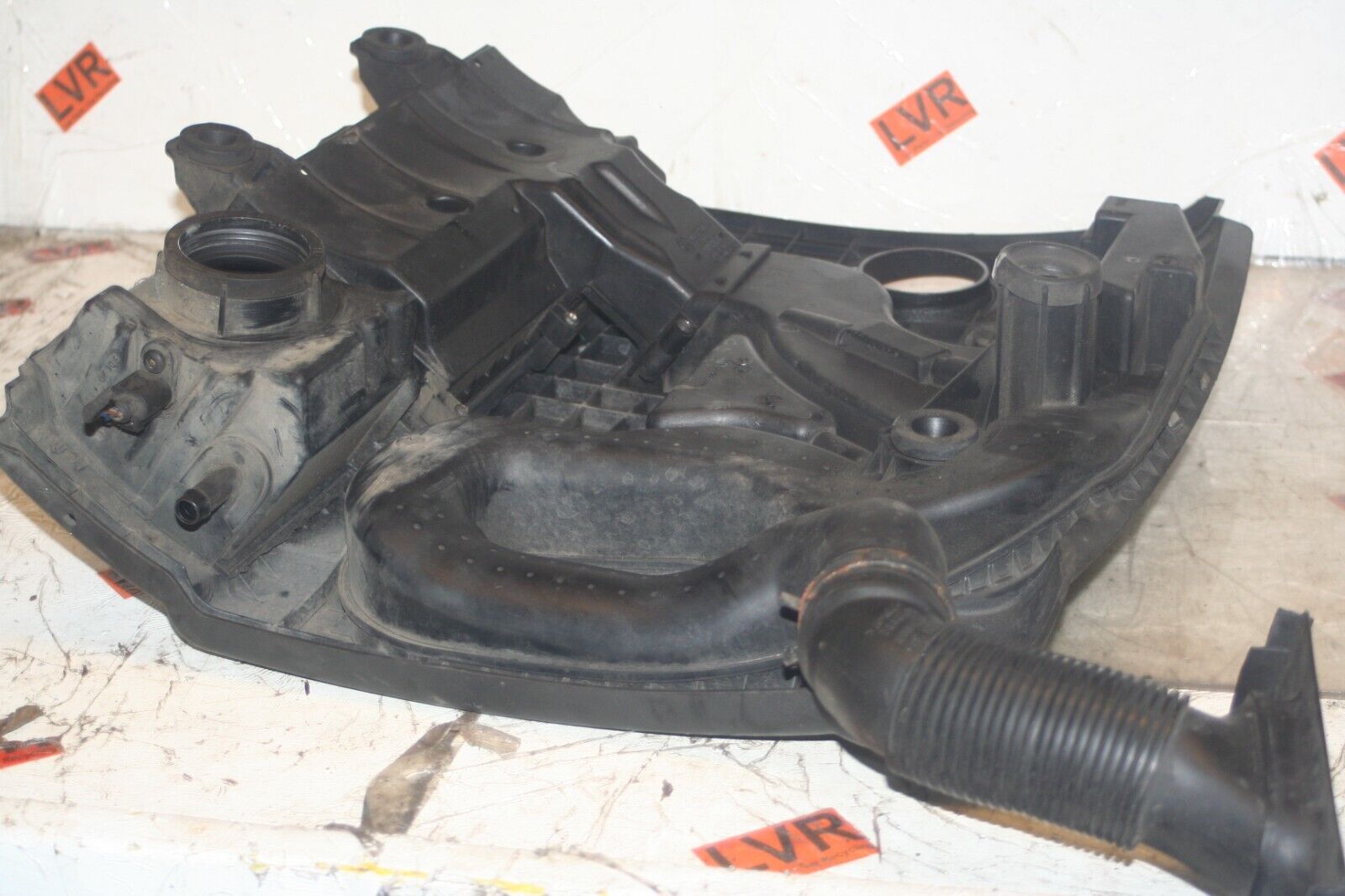 2005 VOLKSWAGEN GOLF MK5. FSi ENGINE COVER AIR FILLER HOUSING BOX - Image 3