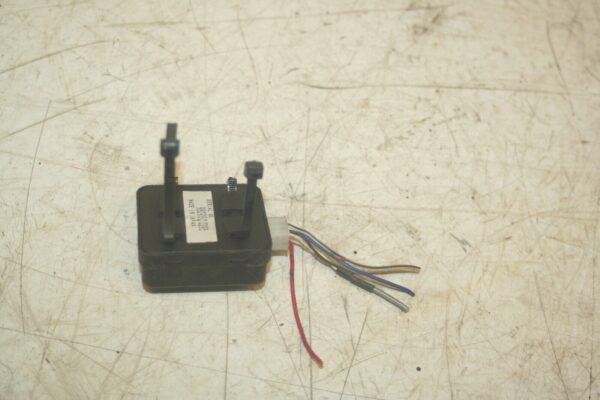 (98) TOYOTA RAV 4 MK1. 08192-00970 GLASS BREAKAGE SENSOR - Image 2
