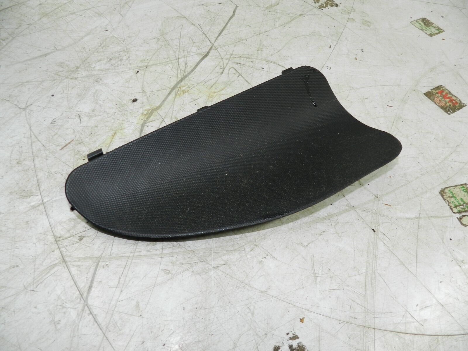 (129) 2005 HONDA JAZZ. DASHBOARD TRIM