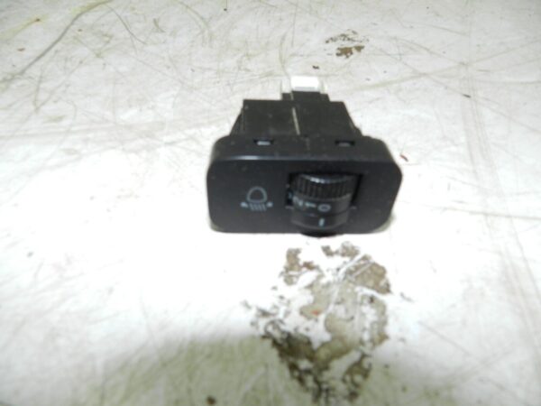 (129) 2005 HONDA JAZZ. HEADLIGHT HEIGHT ADJUSTER