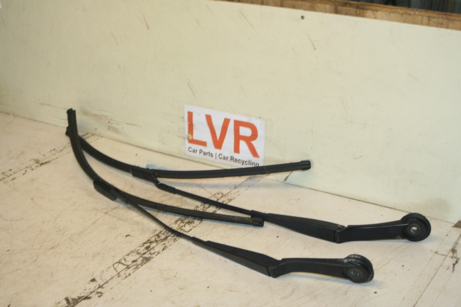 (6B) 2013 FORD FOCUS 1.0 ECOBOOST. WIPER ARMS