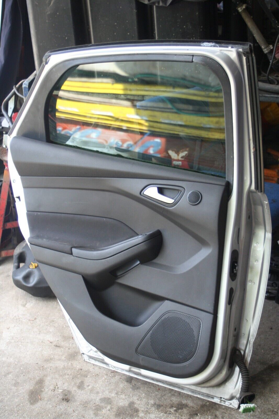 (6B) 2013 FORD FOCUS 1.0 ECOBOOST. PASSENGER SIDE REAR DOOR WIRING DAMAGED - Image 3