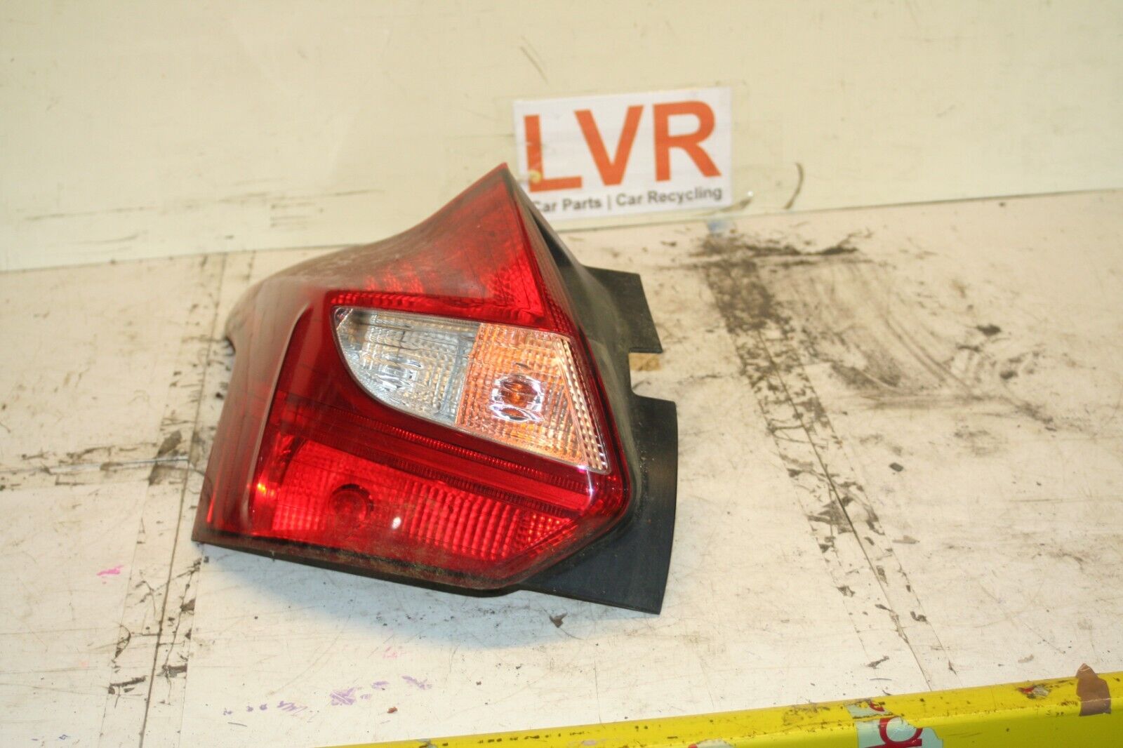 (6B) 2013 FORD FOCUS 1.0 ECOBOOST. PASSENGER SIDE REAR LIGHT NEAR SIDE NSR