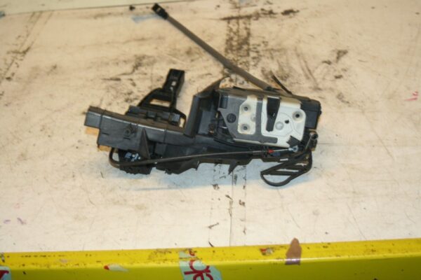 (6B) 2013 FORD FOCUS 1.0 ECOBOOST. PASSENGER SIDE FRONT DOOR LOCK NEAR SIDE NSF - Image 2