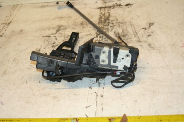 (6B) 2013 FORD FOCUS 1.0 ECOBOOST. PASSENGER SIDE FRONT DOOR LOCK NEAR SIDE NSF - Image 3