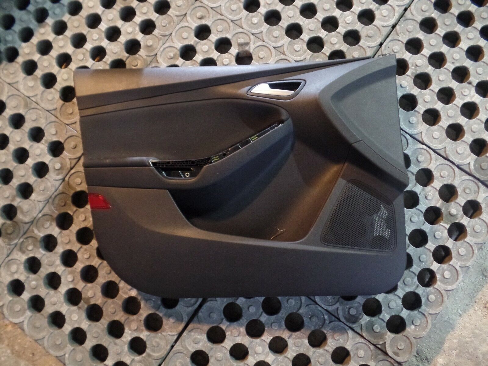 2013 Ford Focus 1.0 Petrol Ecoboost Passenger Front N/S/F Door Card