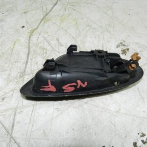 (129) 2005 HONDA JAZZ. PASSENGER SIDE FRONT DOOR HANDLE