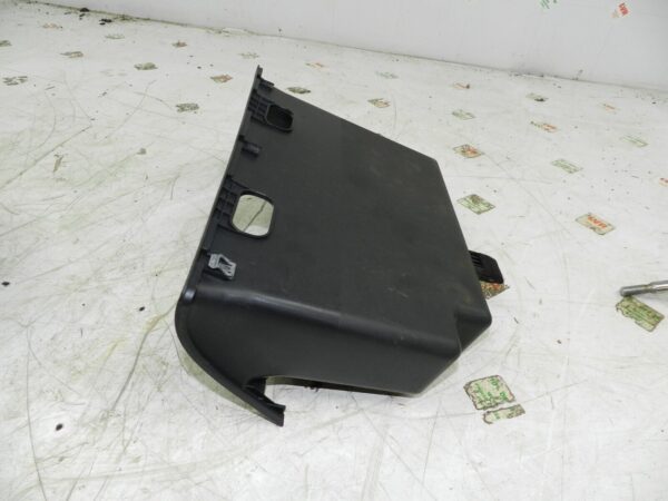 (129) 2005 HONDA JAZZ. DASHBOARD STORAGE POCKET - Image 2