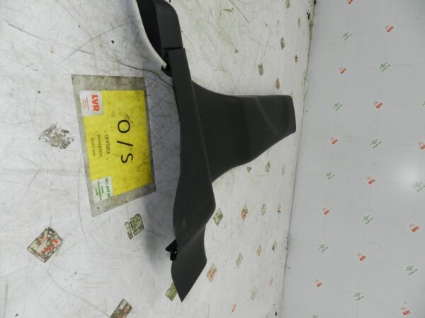 (129) 2005 HONDA JAZZ. DRIVER SIDE B PILLAR LOWER TRIM