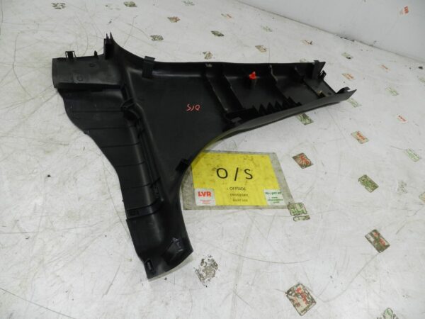 (129) 2005 HONDA JAZZ. DRIVER SIDE B PILLAR LOWER TRIM - Image 2