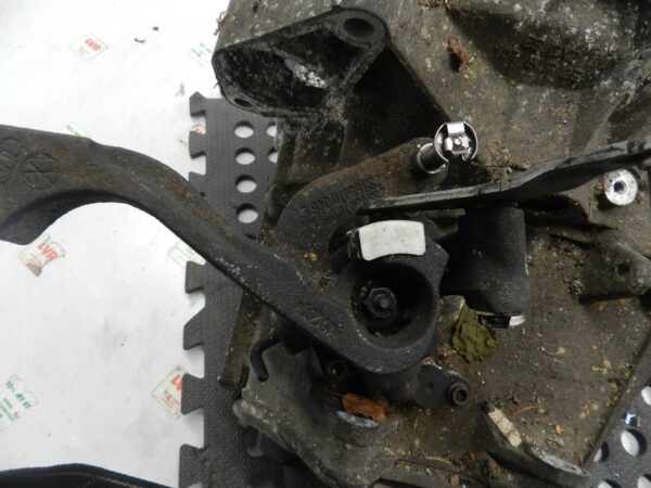 VOLKSWAGEN POLO 9N. 1.0 MANUAL GEARBOX - Image 4
