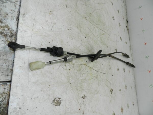 (129) 2005 HONDA JAZZ. GEAR SELECTOR CABLES