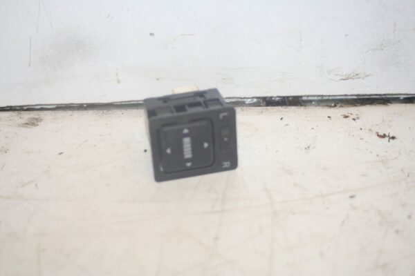 (98) TOYOTA RAV 4 MK1. WING MIRROR CONTROL SWITCH ADJUSTER