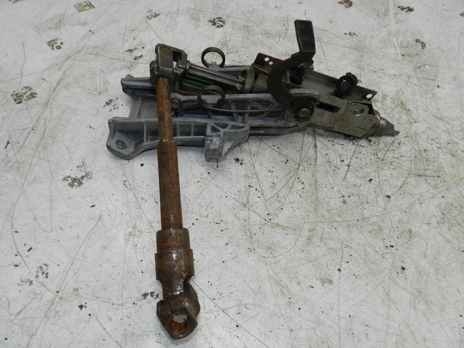 2008 FORD FOCUS CC CONVERTIBLE. STEERING COLUMN