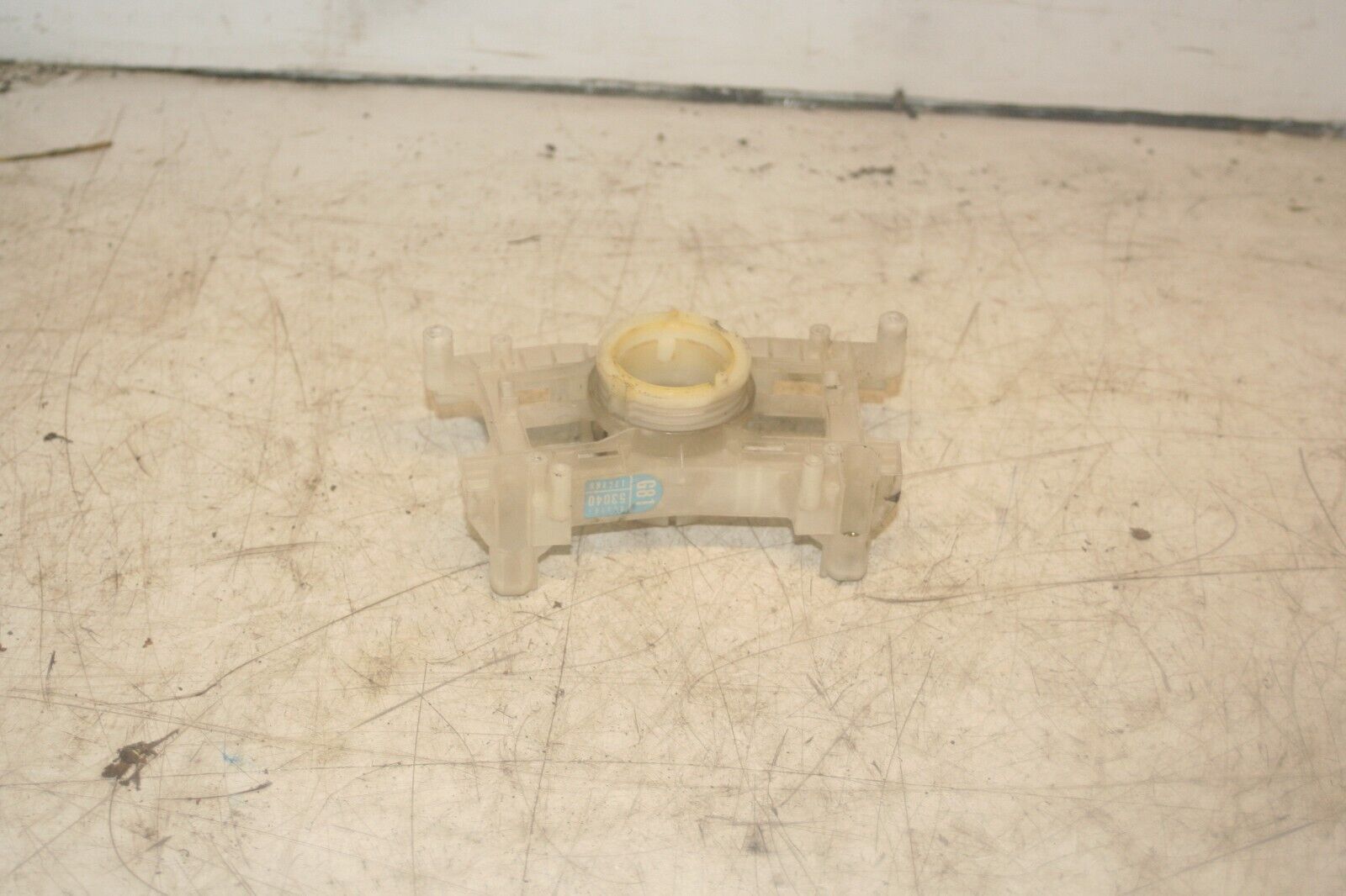 2004 LEXUS IS200. SQUIB CLOCK RING HOUSING