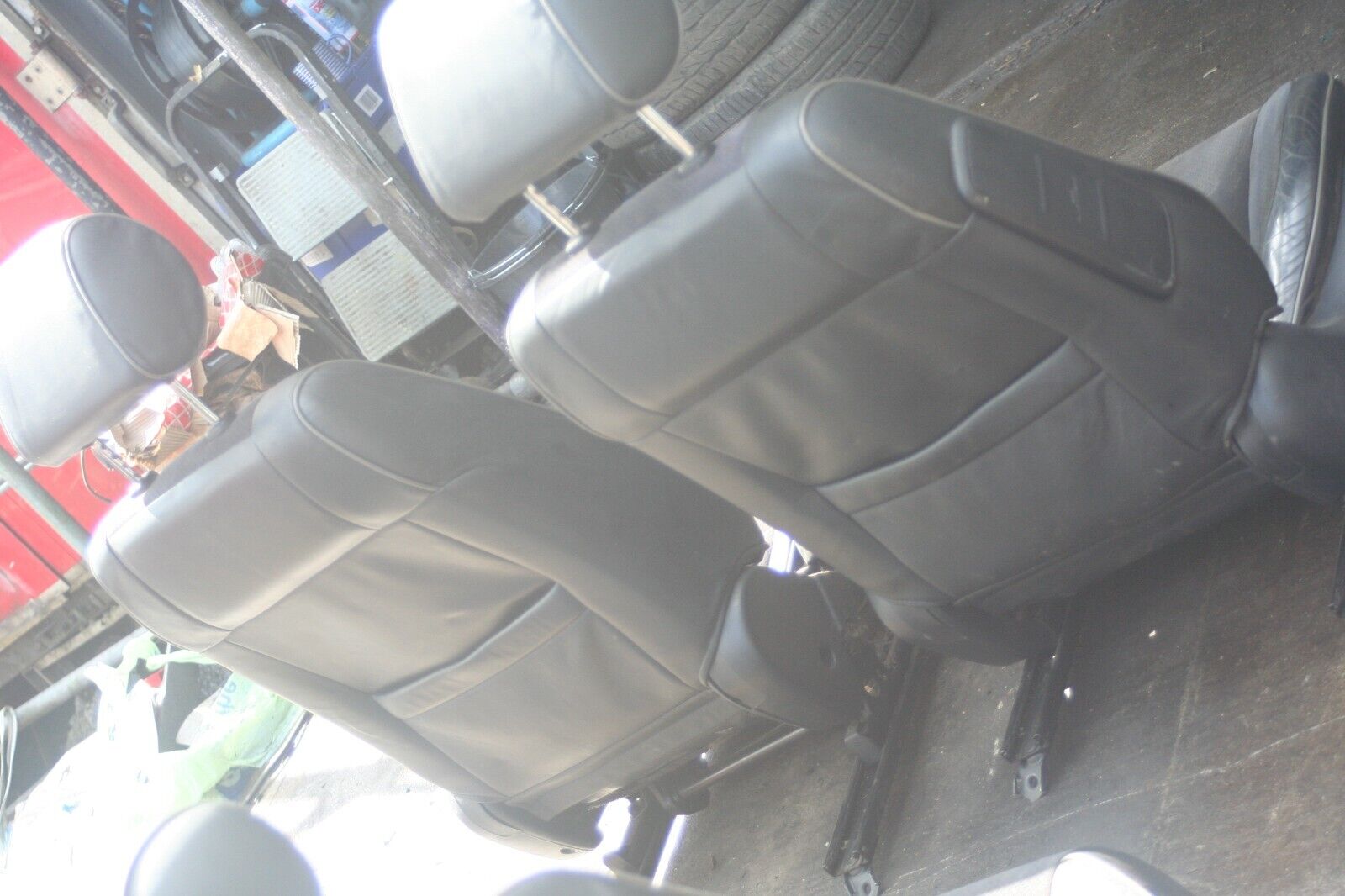 2004 LEXUS IS200. SET OF SEATS HALF LEATHER - Image 5