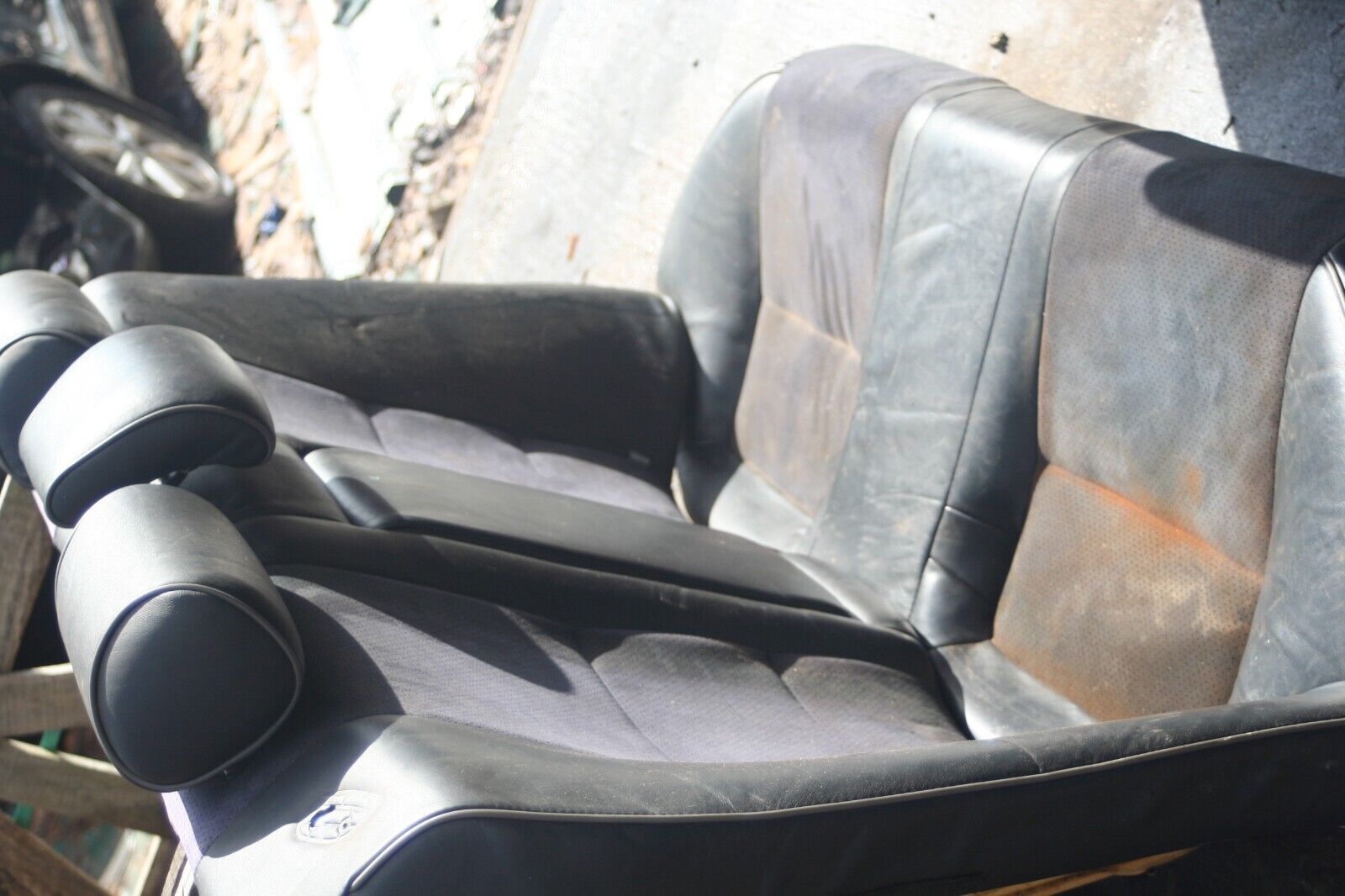 2004 LEXUS IS200. SET OF SEATS HALF LEATHER - Image 6