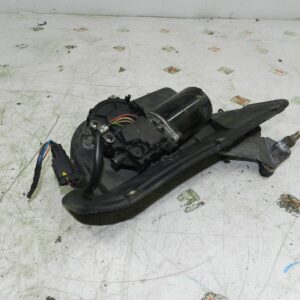134. 1997-2002 JAGUAR XJ8. FRONT WIPER MOTOR CRACKED PLASTIC