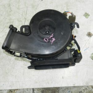 134. 1997-2002 JAGUAR XJ8. DRIVER SIDE HEATER BLOWER MOTOR