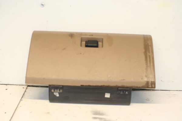 2001 LAND ROVER DISCOVERY 2 TD5. GLOVEBOX HOUSING LID