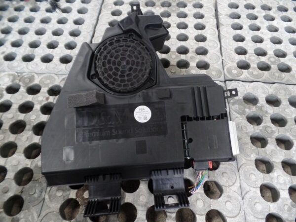 Citroen DS3 2015/16 1.2T Rear Boot Subwoofer Speaker unit 966399148005