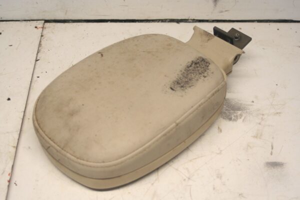 2001 LAND ROVER DISCOVERY 2 TD5. REAR 3RD ROW HEAD REST