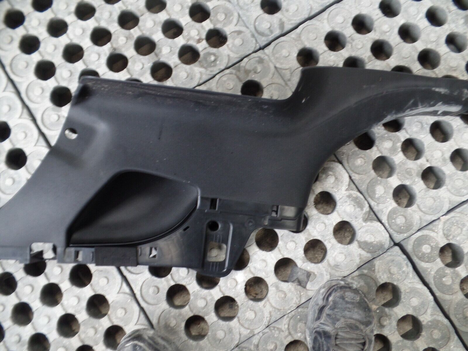 Citroen DS3 2015/16 1.2T Drivers Rear O/S/R Lower Interior Trim Panel 96859861ZD