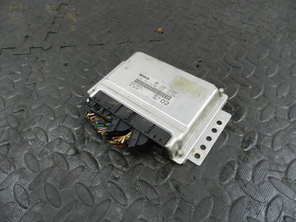 155 1999 LAND ROVER DISCOVERY 2 V8. NNN100470 PETROL ENGINE ECU - Image 2