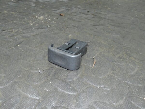 155 1999 LAND ROVER DISCOVERY 2 V8. BLANKING PLATE SWITCH BUTTON