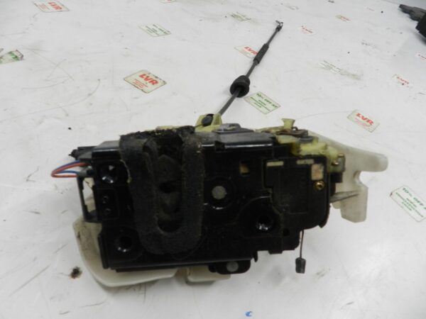 VOLKSWAGEN POLO 9N. DRIVER SIDE FRONT DOOR LOCK MOTOR MECHANISM - Image 3