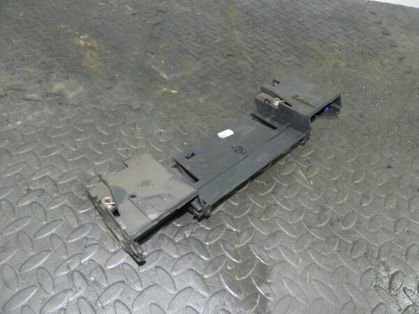 155 1999 LAND ROVER DISCOVERY 2 V8. CENTRE CONSOLE FRAME PANEL