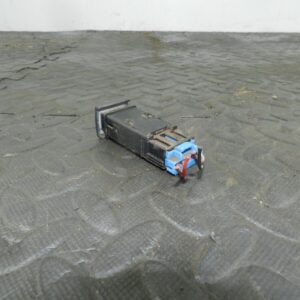 155 1999 LAND ROVER DISCOVERY 2 V8. FUEL FLAP CAP