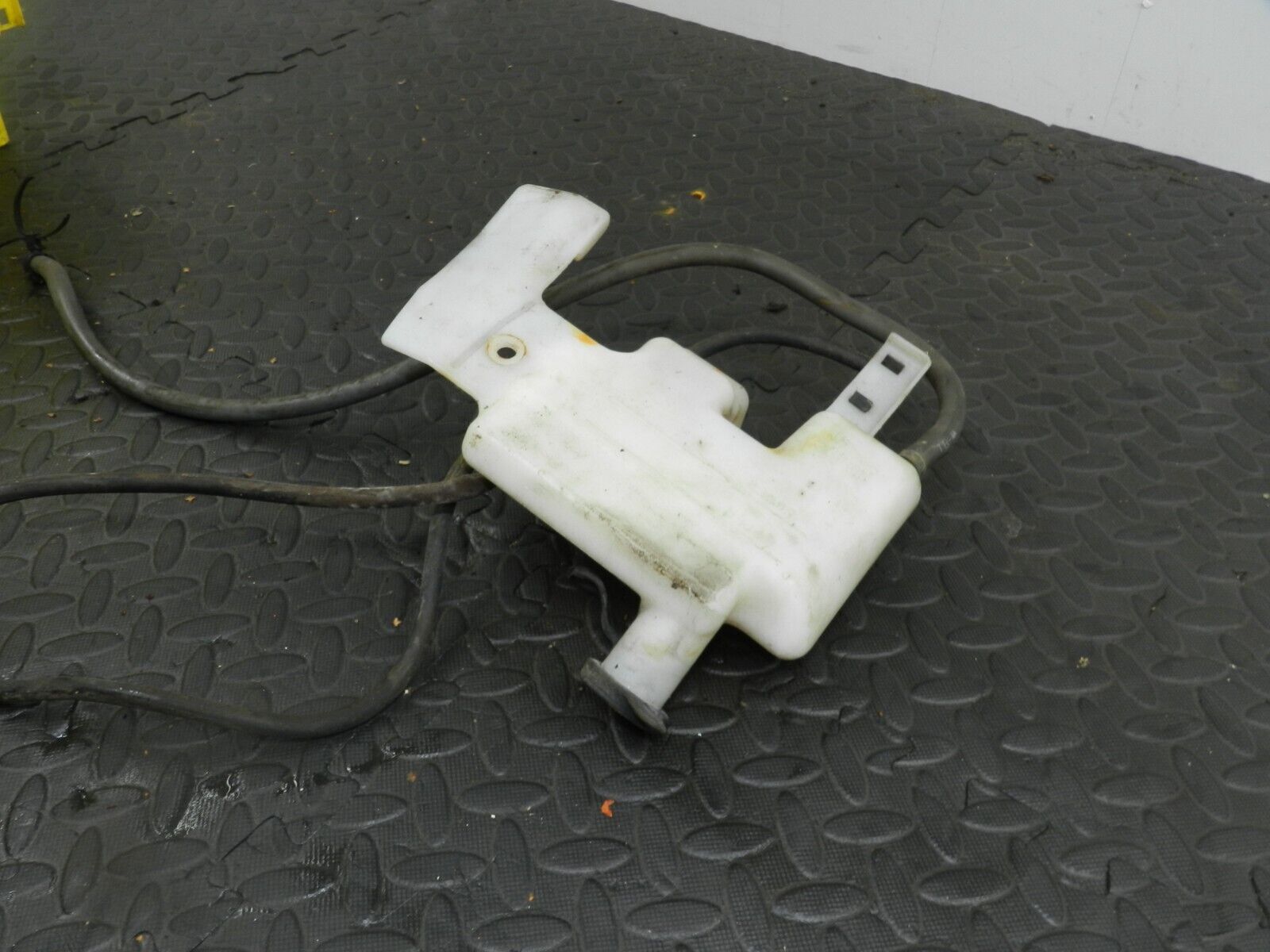 2005 HONDA HORNET CB600FS. COOLANT BOTTLE TANK - Image 5