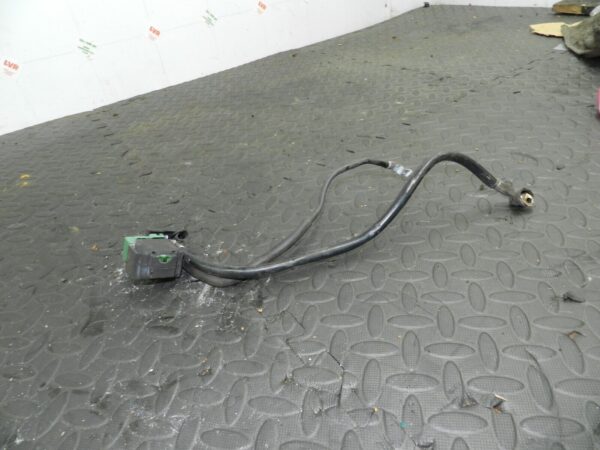 2005 HONDA HORNET CB600FS. STARTER RELAY - Image 2